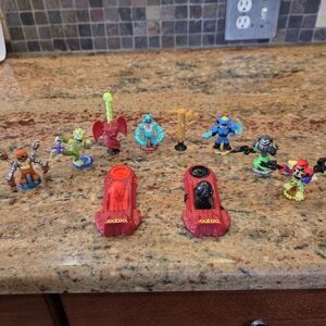 Legends of Akedo Action Figure Lot 10  Figures, Controller, Training Acessories